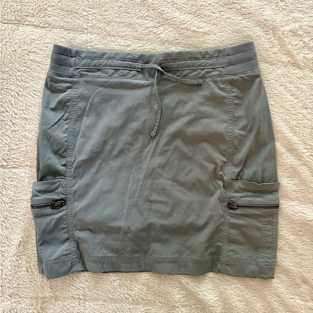 Athleta Gray Skirt with Pockets